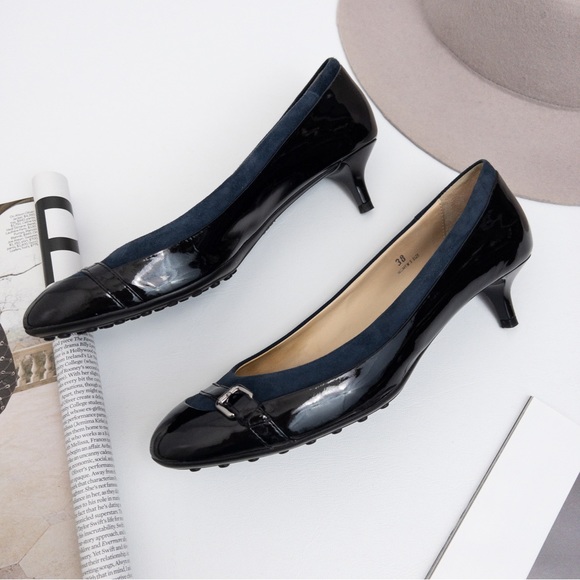 TOD’S . Navy Suede Kitten Heels - Picture 15 of 16